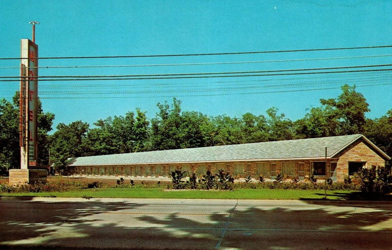 Letherby Motel (Munson Motor Inn) - Vintage Postcard (newer photo)